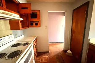 1814 SE 14th St, Grand Prairie, TX 75051 - Photo 5