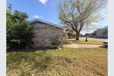 1814 SE 14th Street, Grand Prairie, TX 75051 - Photo 15