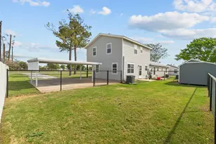 1058 E Reno Rd, Reno, TX 76020 - Photo 1