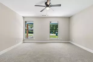 104 W 2nd St, Waxahachie, TX 75165 - Photo 11