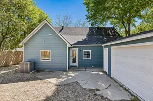 104 W 2nd St, Waxahachie, TX 75165 - Photo 27