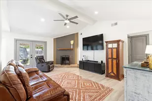 6716 Bartay Dr, North Richland Hills, TX 76182 - Photo 5