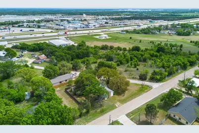 211 W Long Street, Elm Mott, TX 76640 - Photo 21