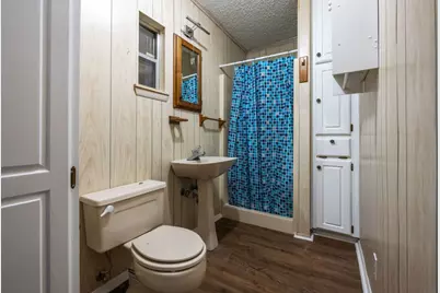 211 W Long Street, Elm Mott, TX 76640 - Photo 9