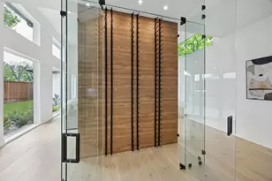 3815 Hawick Ln, Dallas, TX 75220 - Photo 11