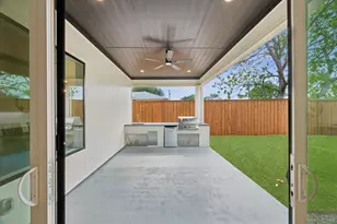 3815 Hawick Ln, Dallas, TX 75220 - Photo 35