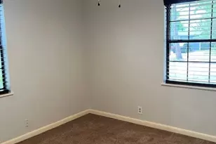 909 Sunnyvale Dr, Arlington, TX 76010 - Photo 9