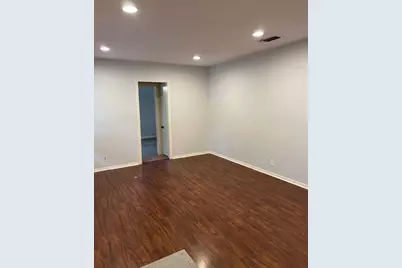 909 Sunnyvale Drive, Arlington, TX 76010 - Photo 3