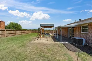 1312 Rock St, Bowie, TX 76230 - Photo 7