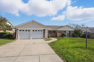 2925 Portales Dr, Fort Worth, TX 76116 - Photo 3