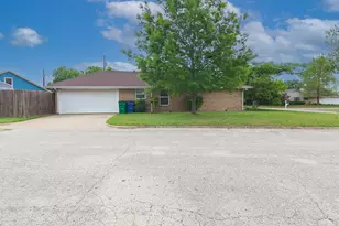 304 Johnston Blvd, Waxahachie, TX 75165 - Photo 5