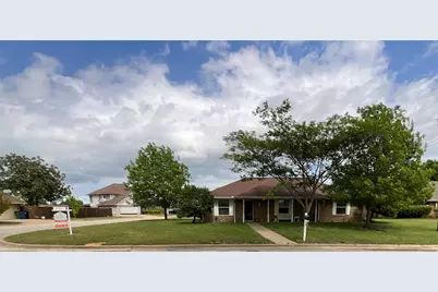 304 Johnston Boulevard, Waxahachie, TX 75165 - Photo 3