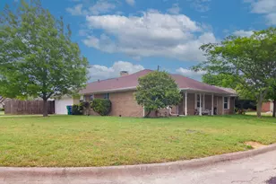 304 Johnston Blvd, Waxahachie, TX 75165 - Photo 3