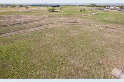 12588 Flow, Krum, TX 76249 - Photo 5