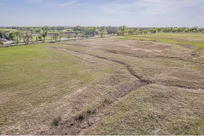 12588 Flow, Krum, TX 76249 - Photo 11