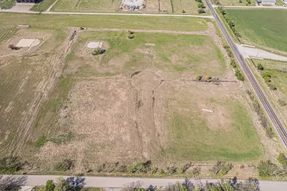 12588 Flow, Krum, TX 76249 - Photo 7