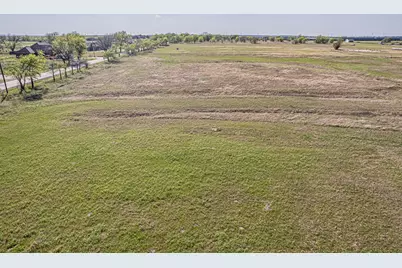 12588 Flow, Krum, TX 76249 - Photo 9