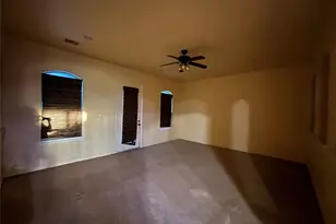 2807 Borama Dr, Irving, TX 75062 - Photo 29