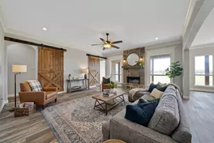 404 Spring Valley Rd, Weatherford, TX 76087 - Photo 7