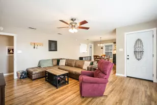 621 W Brock St, Denison, TX 75020 - Photo 5