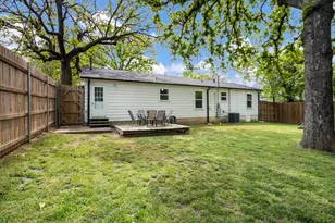 621 W Brock St, Denison, TX 75020 - Photo 19