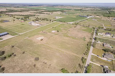 12588 Flow Rd, Krum, TX 76249 - Photo 17