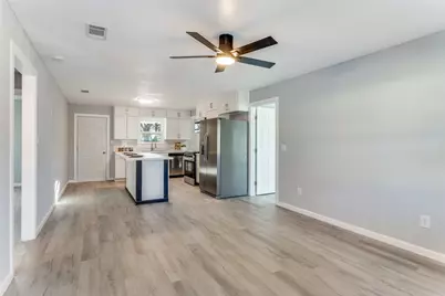 804 Lively Street, Bowie, TX 76230 - Photo 5