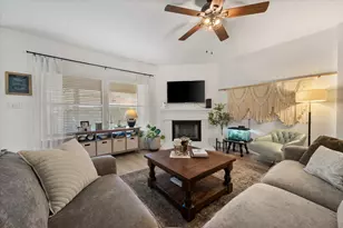 1221 Highcrest Dr, Burleson, TX 76028 - Photo 11