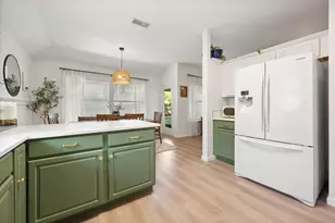 1221 Highcrest Dr, Burleson, TX 76028 - Photo 21