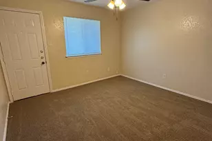 4504 Mizzenmast Ct, Fort Worth, TX 76135 - Photo 9