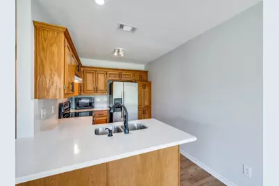 401 N Sierra Trail, Pilot Point, TX 76258 - Photo 17