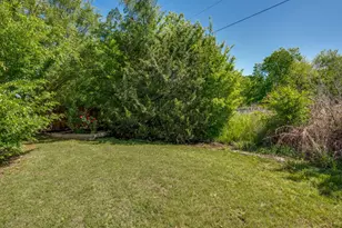 401 N Sierra Trail, Pilot Point, TX 76258 - Photo 27