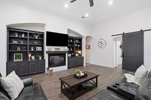 9012 Reata W Dr, Benbrook, TX 76126 - Photo 13