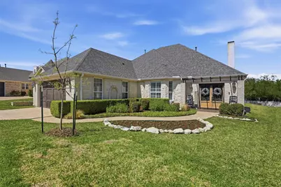 9012 Reata West Drive, Benbrook, TX 76126 - Photo 3