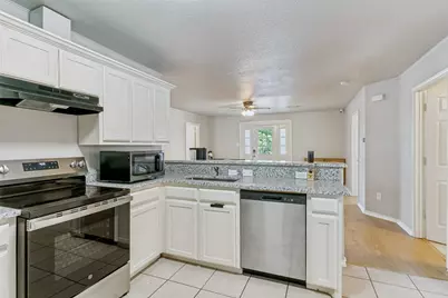 107 S Crawford Street #4, Denton, TX 76205 - Photo 11