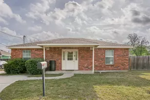 107 S Crawford St, Denton, TX 76205 - Photo 1