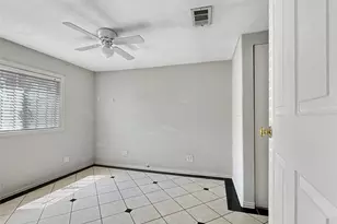 2831 W Clarendon Dr, Dallas, TX 75211 - Photo 13