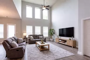 4110 Swinley Frst Dr, Arlington, TX 76017 - Photo 3