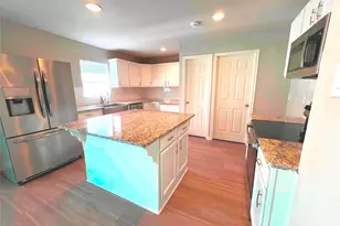 3829 Newport Dr, Garland, TX 75043 - Photo 9