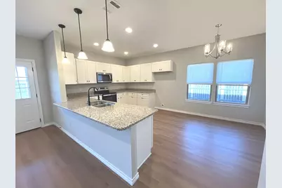 316 W James Street, Mabank, TX 75147 - Photo 7