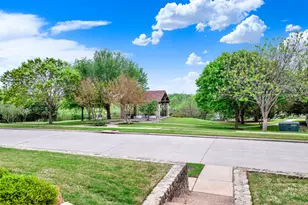 1202 Howard Ln, Garland, TX 75044 - Photo 5
