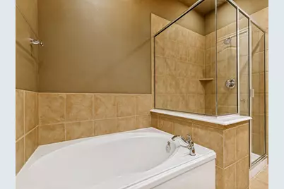 15741 Seabolt #28, Addison, TX 75001 - Photo 17