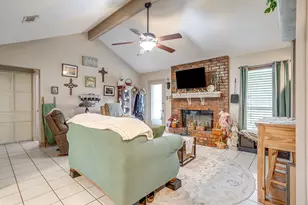 809 Castleview Dr, Arlington, TX 76001 - Photo 11