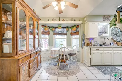 809 Castleview Drive, Arlington, TX 76001 - Photo 17