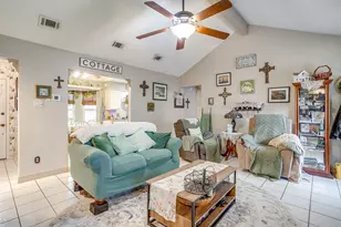 809 Castleview Dr, Arlington, TX 76001 - Photo 15