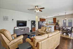 210 Silver Spur Dr, Waxahachie, TX 75165 - Photo 5