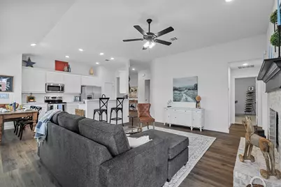 1420 Quail Creek Drive, Cleburne, TX 76033 - Photo 7