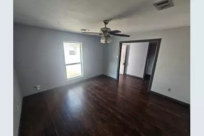 644 W Ligustrum Boulevard, Robstown, TX 78380 - Photo 3