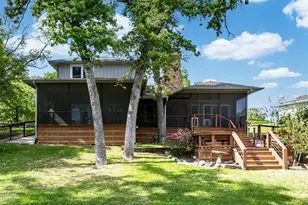 316 Oak Ln, Tool, TX 75143 - Photo 1