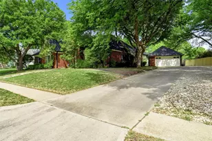 2004 Kings Dr, Flower Mound, TX 75028 - Photo 3